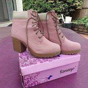 PINK WORK BOOTS! SUPER CUTE